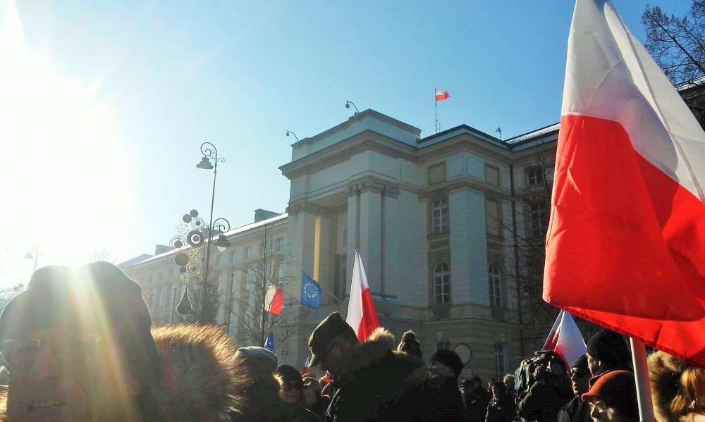 Lenkijos jaunimas: valdžia remiasi pasenusia patriotizmo versija