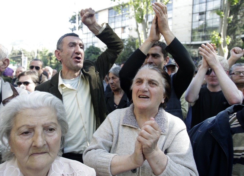 Gruzijos opozicija kviečia į protesto akciją