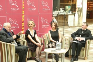 Titanikas_knygos-autorėmis