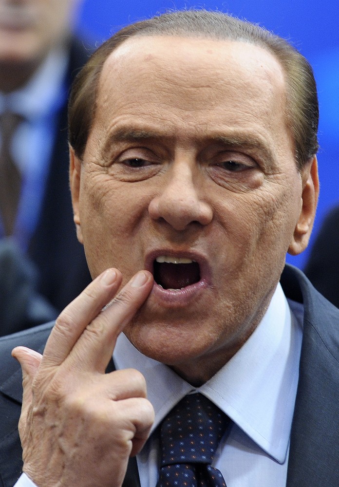 Berlusconi domina ne vien merginos