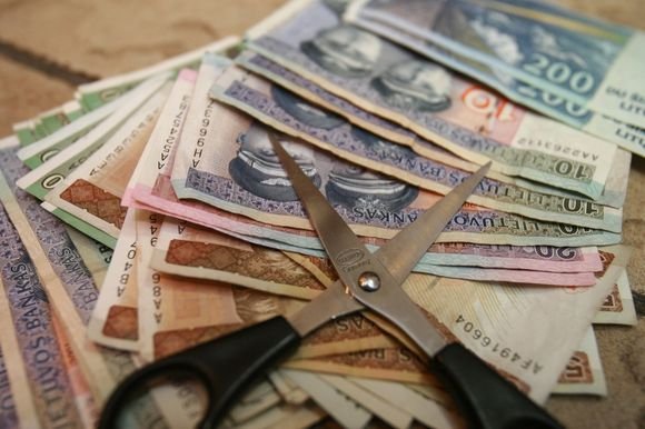 2011 metų biudžete papildomai prašyta  1 mlrd. litų, siūloma duoti 30 mln. litų