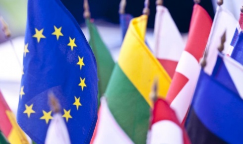 EK sustabdė mokėjimus transporto projektams