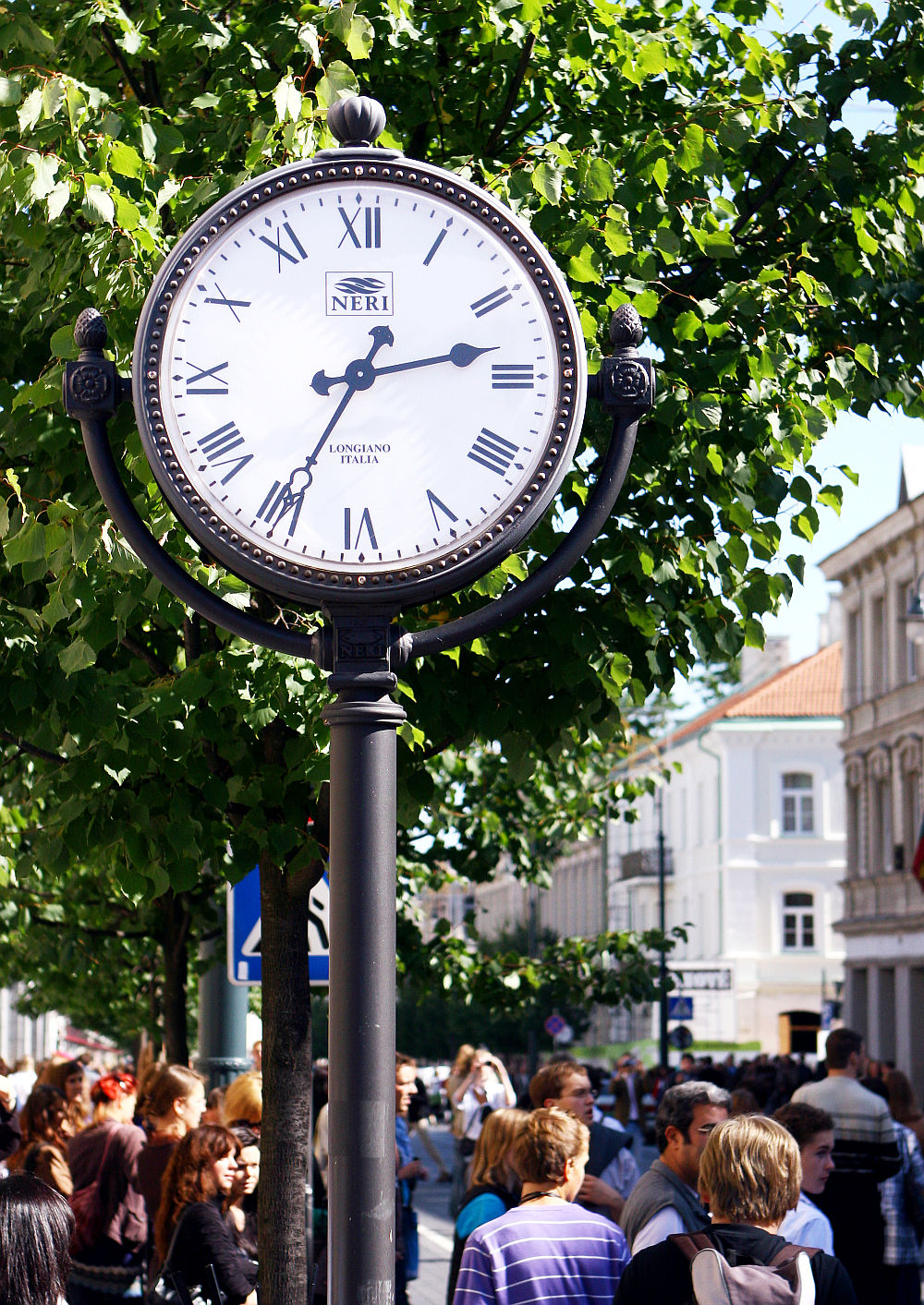 Raginama apklausti gyventojus dėl laiko keitimo
