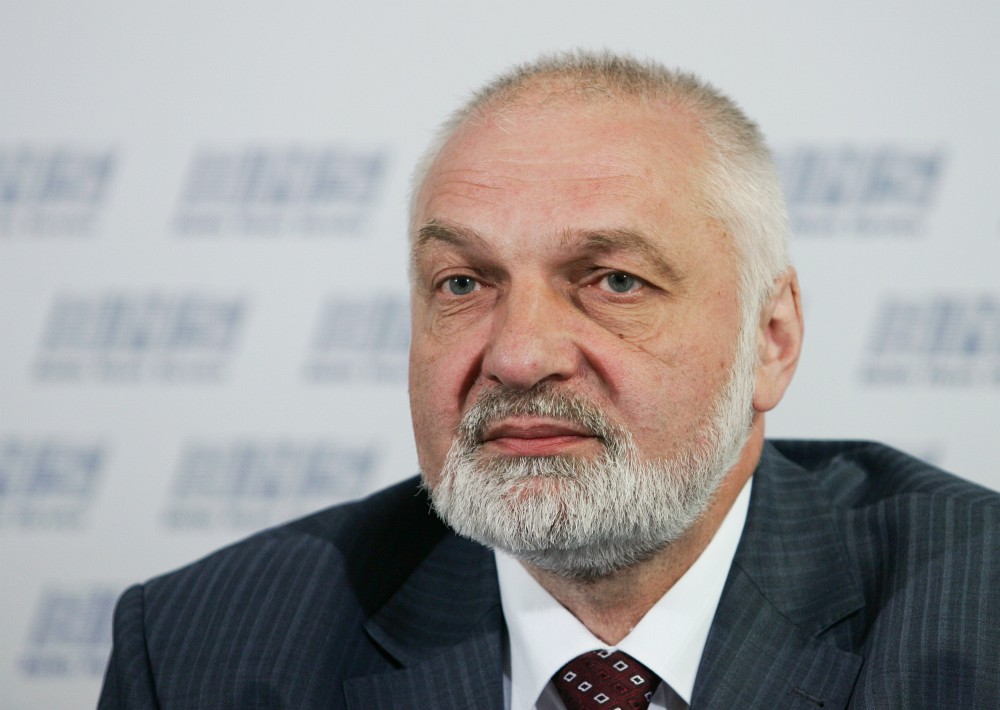 Siūlo netaikyti neliečiamybės 