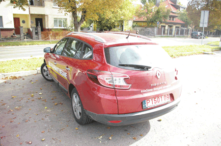 Atbuline eiga važiuokite atsargiai