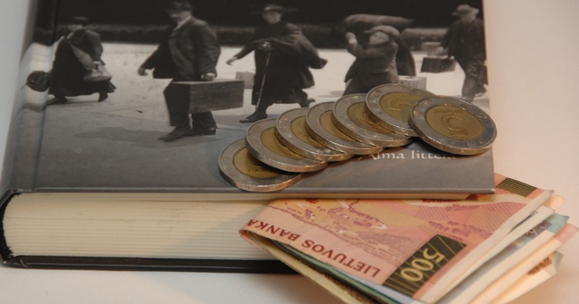 Bus galima metams pasitraukti iš pensijų fondų