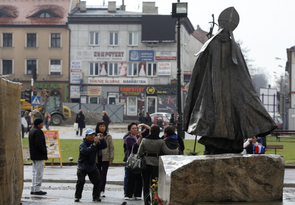 Lenkai pamiršta popiežiaus mokymą