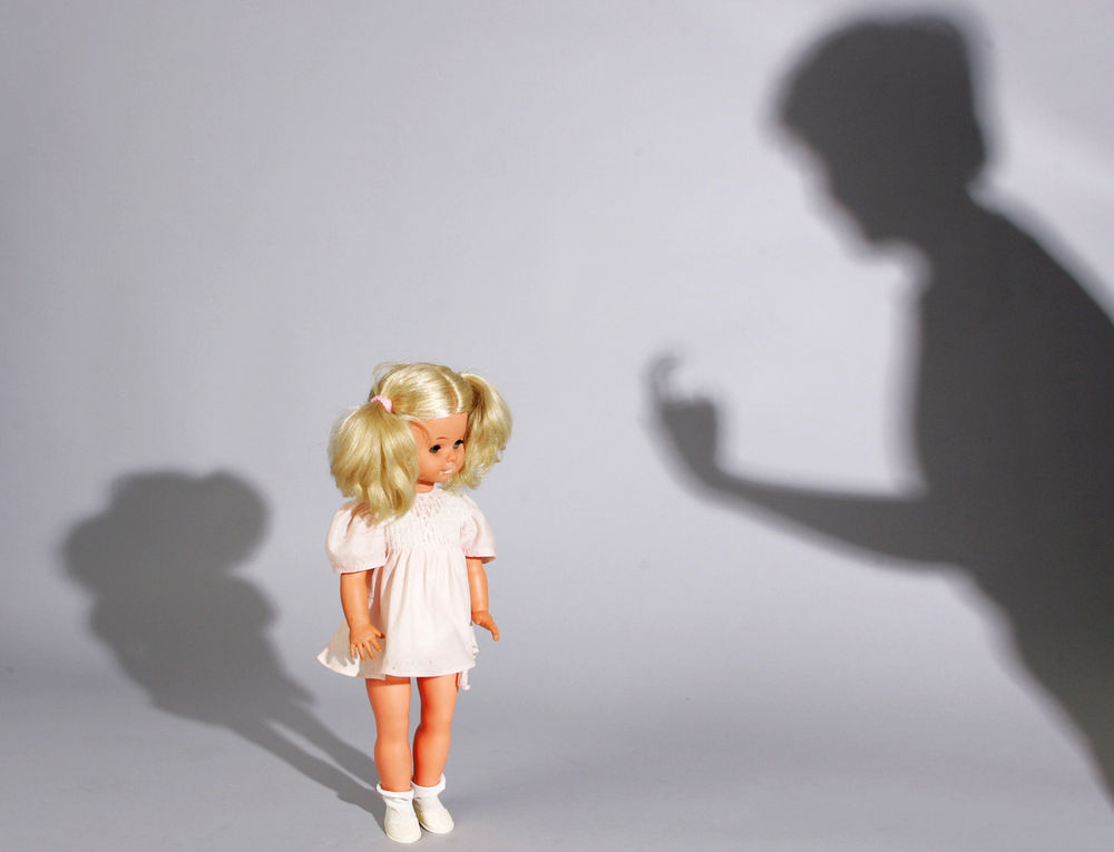 Lenkijoje įsigaliojo pedofilų cheminės kastracijos įstatymas