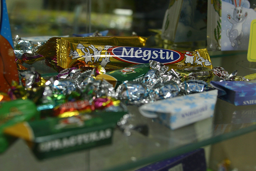 Vilniaus mokyklose galbūt nebebus prekiaujama saldainiais ir traškučiais