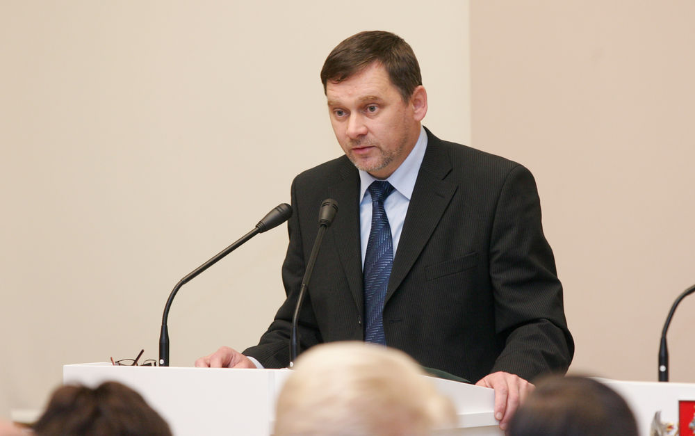 Reikalavimai nuimti dvikalbius užrašus - teisėti