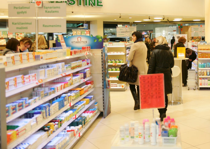 Vaistinės taiko per didelius antkainius